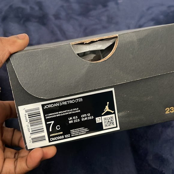 Jordan - Picture 3 of 3